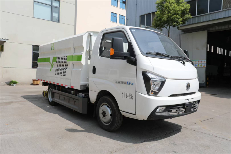 3方飛碟締途純電動(dòng)道路洗掃車(chē)